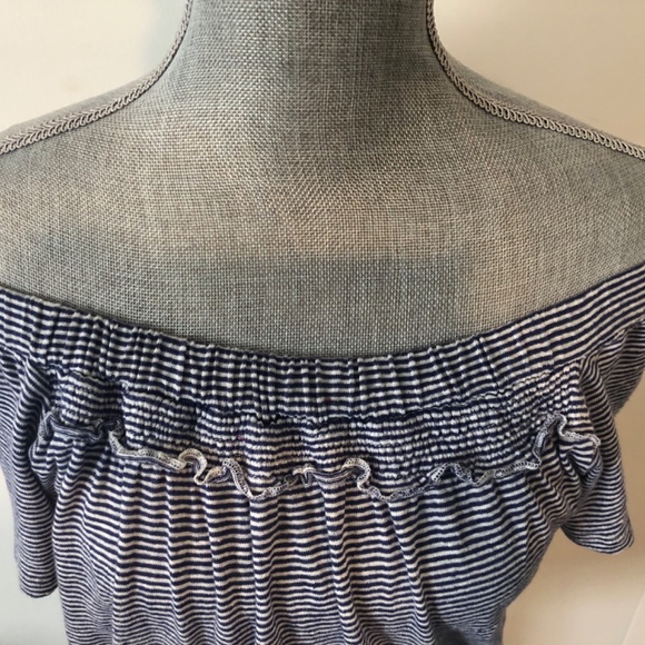 🕐 BORDEAUX REALL CUTE TOP OFF SHOULDER SIZE SMALL - Picture 3 of 7